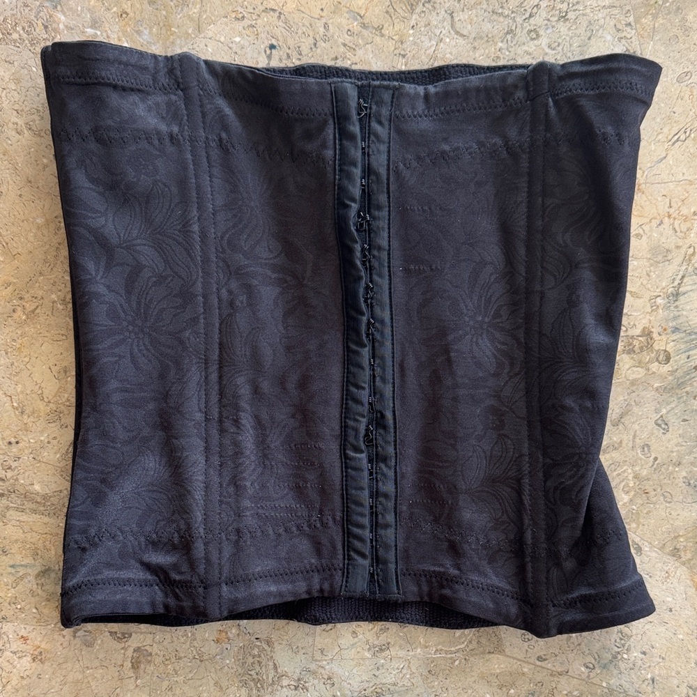 Maidenform Women Black Small Flexees Cool Comfort Ultra Firm Waist Trainer